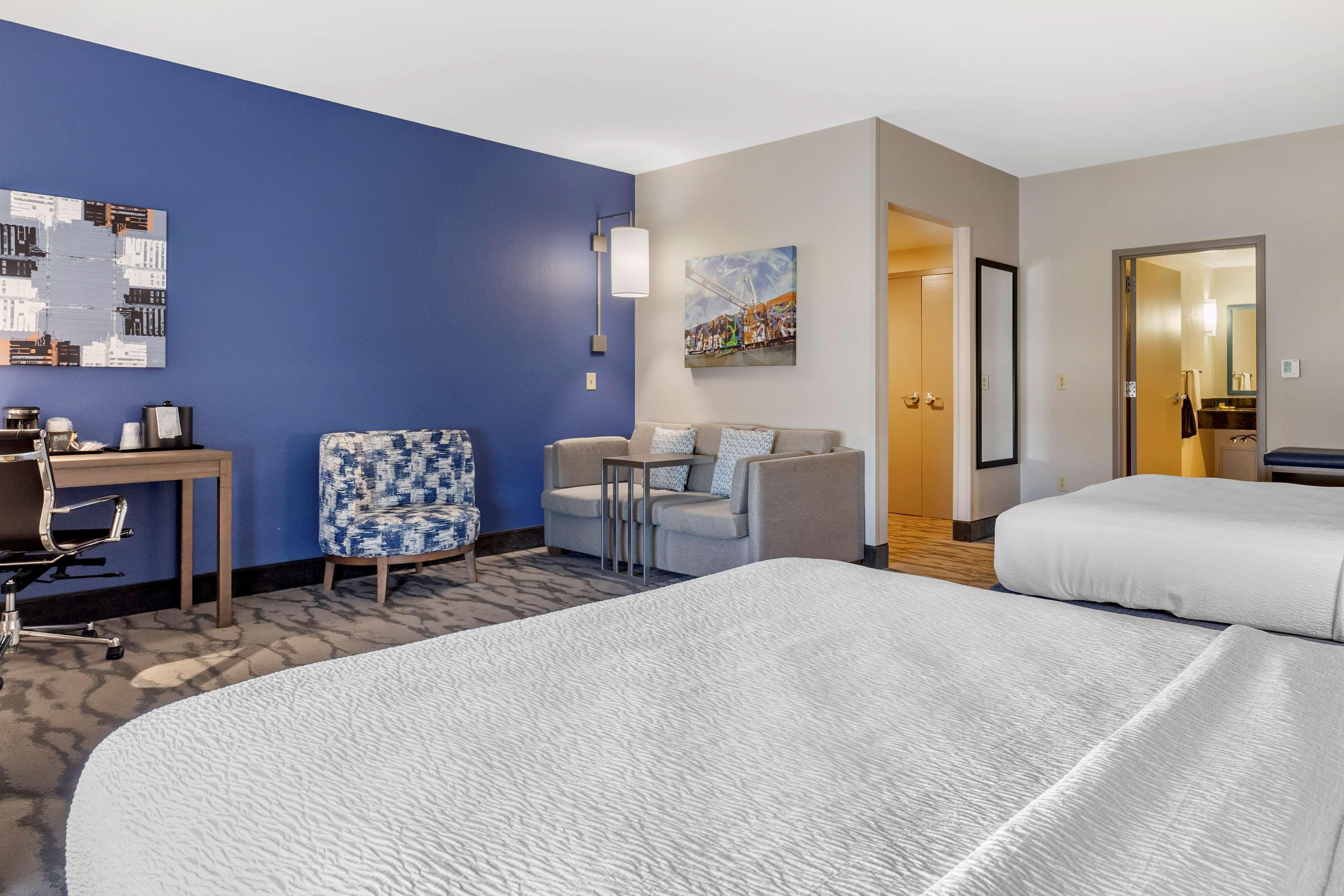 Best Western Plus Castlerock Inn & Suites Bentonville Exteriör bild