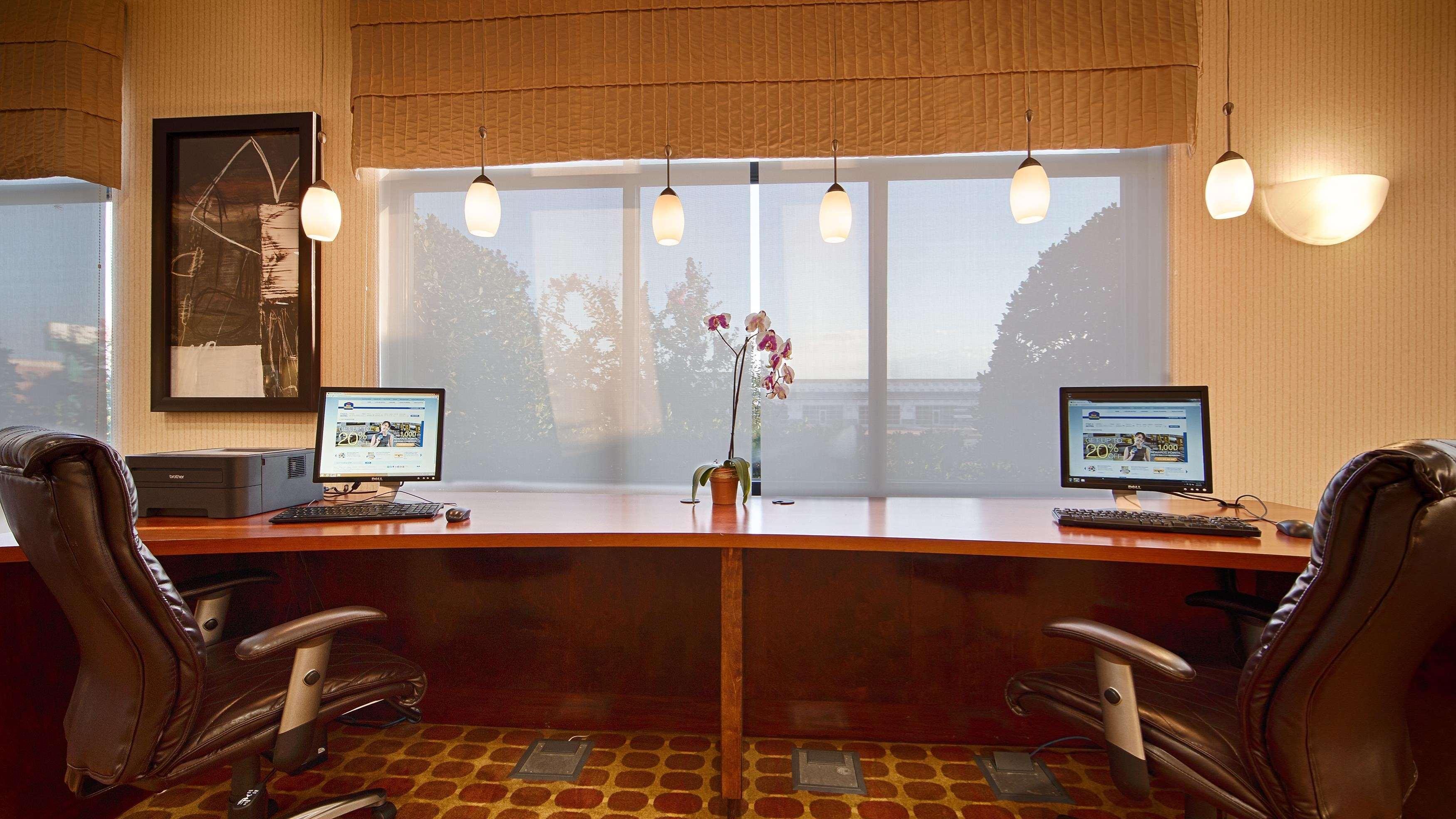 Best Western Plus Castlerock Inn & Suites Bentonville Exteriör bild