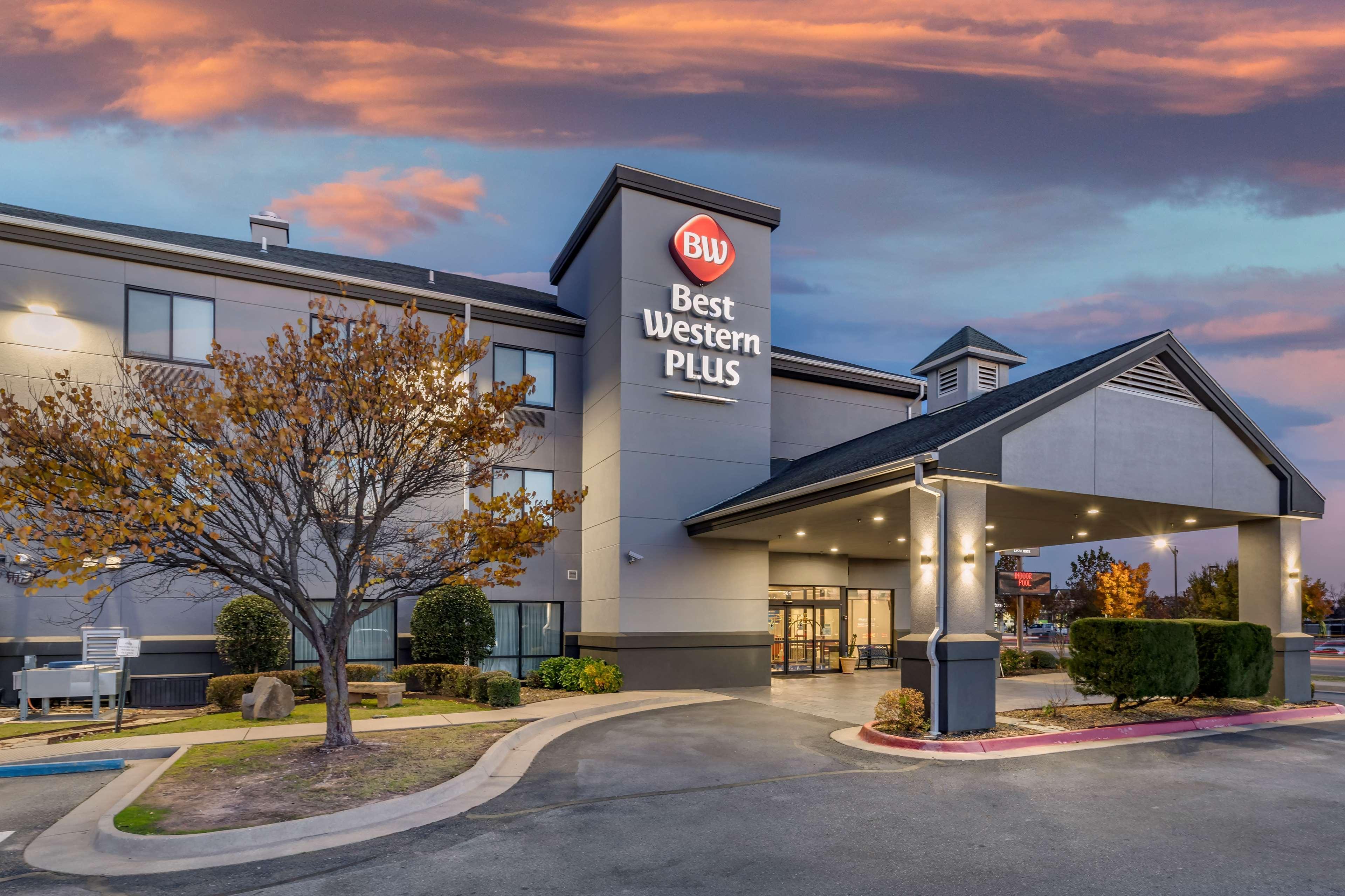 Best Western Plus Castlerock Inn & Suites Bentonville Exteriör bild